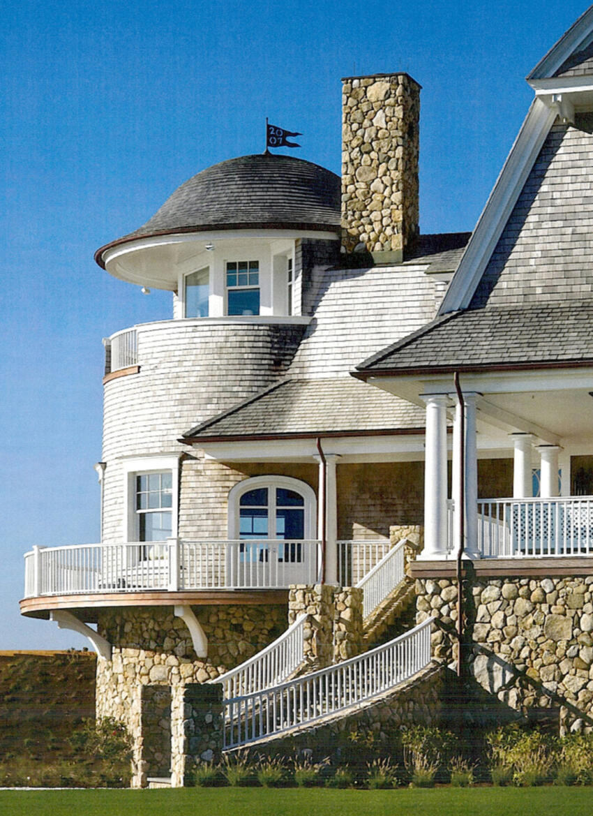 Massachussetts coastline House with Robert A.M Stern Architects House - coastal Massachusetts